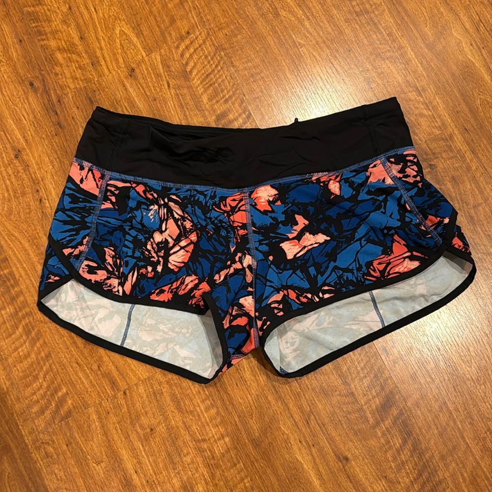 lululemon speed shorts size 6